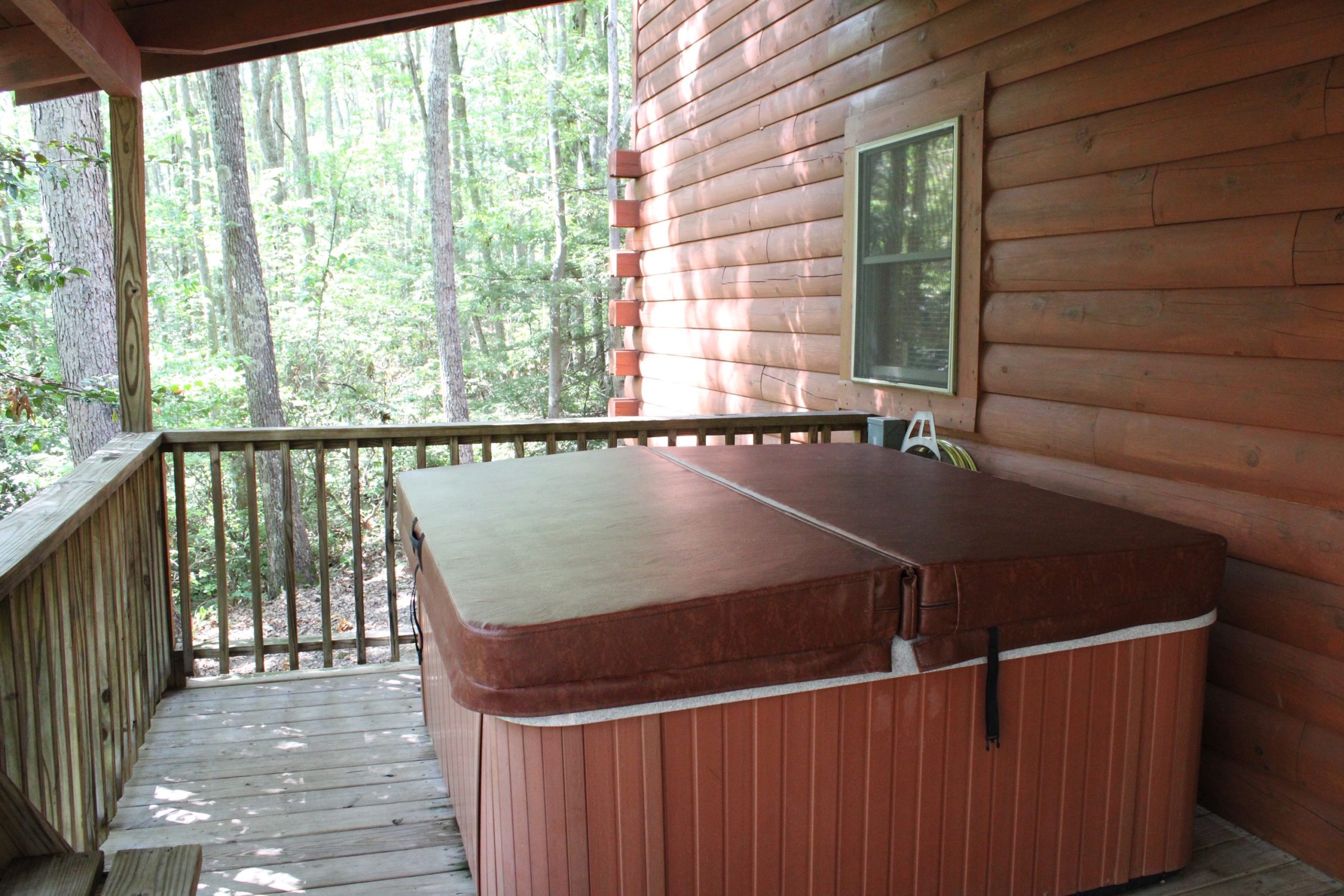 Lost Paddle Cabin Hot Tub on Deck