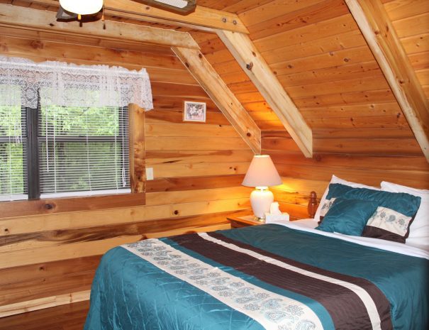Spencer Cabin Queen Bedroom
